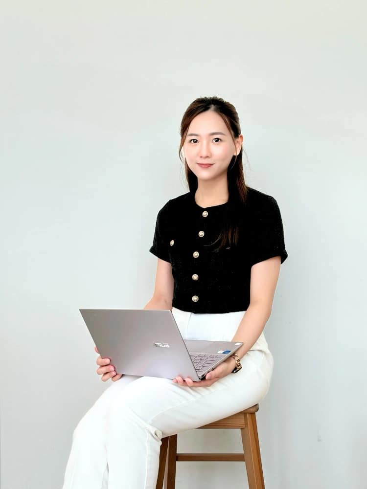 MOMEN Sales & Marketing Specialist